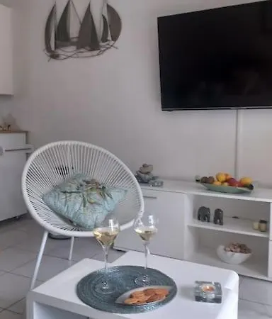 Les Regates 4 Pers Plage A 150m Apartment *